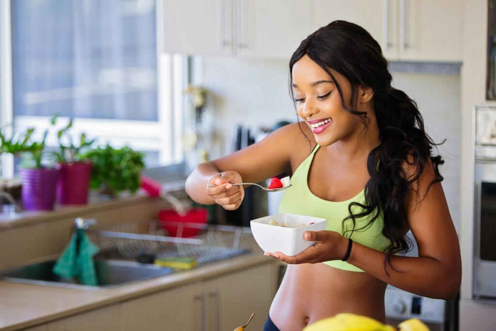 5 Mindfulness Practices for Daily Life: Discover The Secrets of Peaceful Lifestyle 4 mindful eating